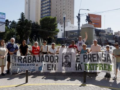 A 29 años del asesinato de José Luis Cabezas, volvieron a decir "Cabezas Presente" en Neuquén