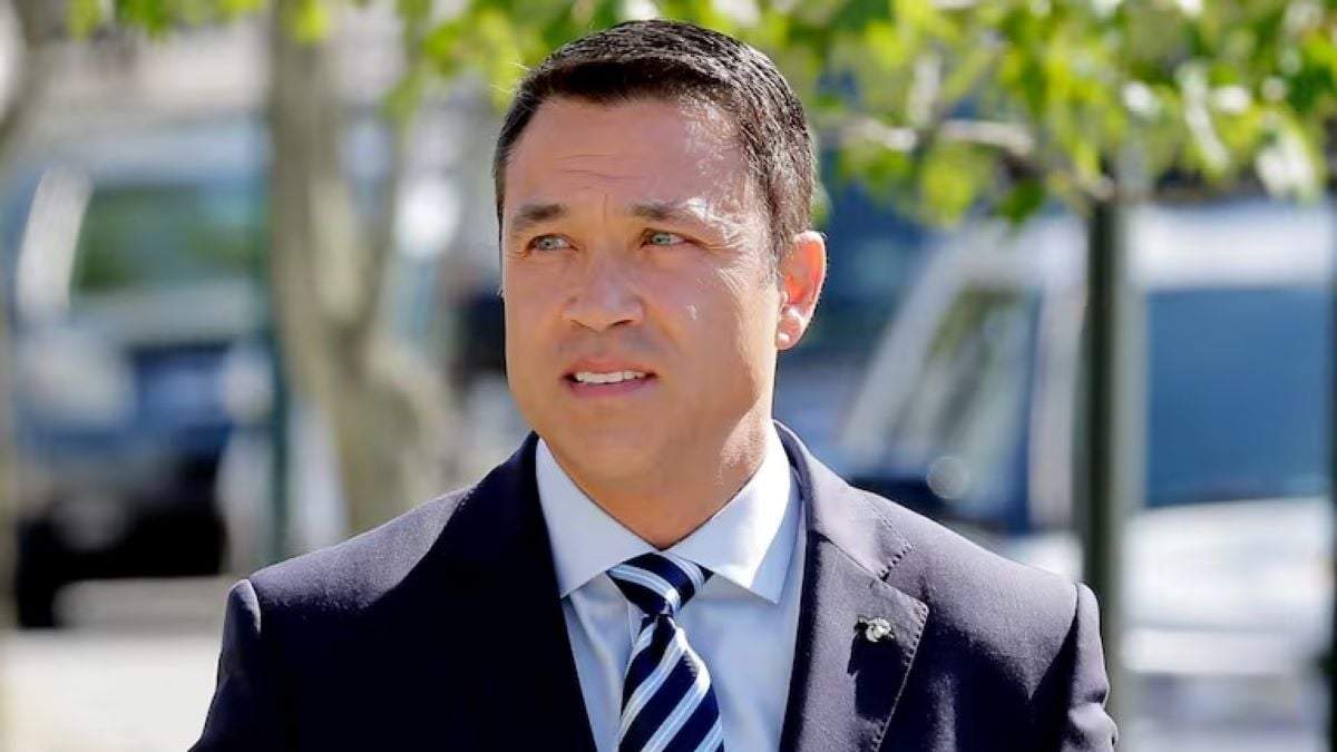 EU: Michael Grimm, exrepresentante condenado por fraude, queda paralítico por caída de caballo