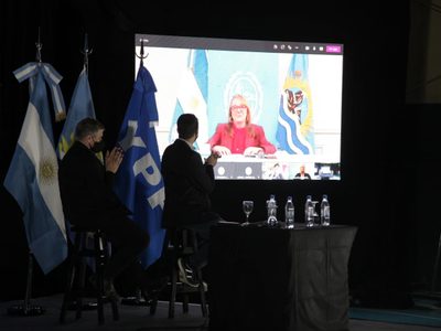 Vuelta a clases: Santa Cruz firmó un acuerdo de colaboración con YPF