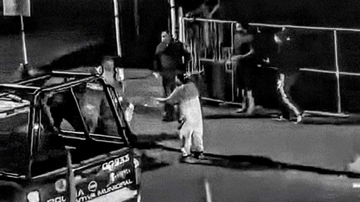 El enfrentamiento entre civiles y policías