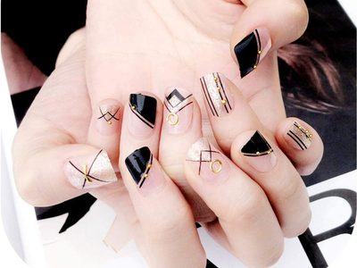 Manicura geométrica: descubrí el nail art que es tendencia para las uñas cortas por su elegancia