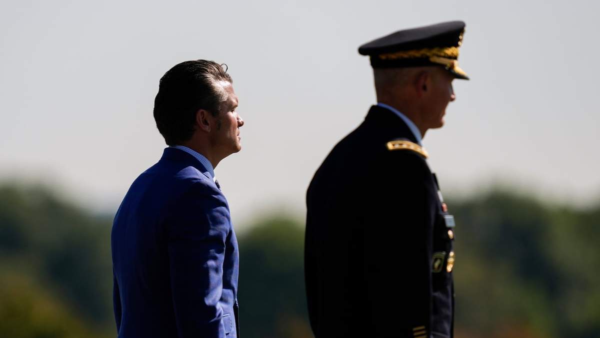 Pete Hegseth y Randy George