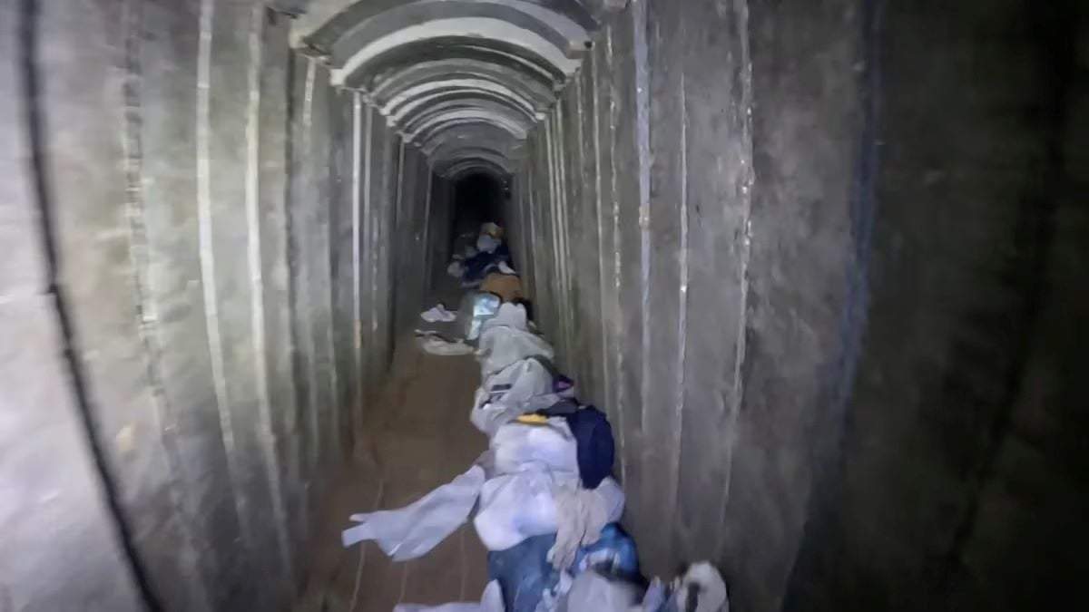 Ejército israelí revela video de túnel en Gaza donde Hamás mató a seis rehenes