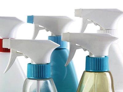 Guardá todos los envases de pulverizadores vacíos y convertilos en este genial macetero sin gastar un peso
