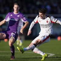 Milan extiende su racha invicta a 18 partidos tras empatar 1-1 con la Fiorentina