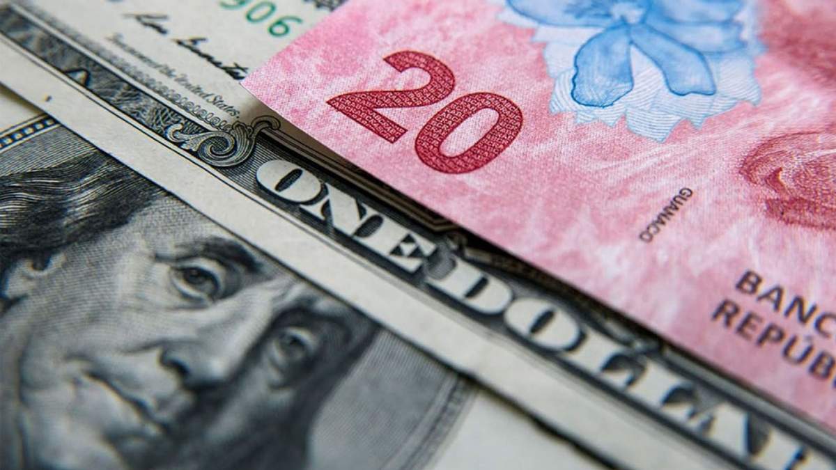 El dólar blue podría alanzar los 200 pesos en las próximas horas. Fuente: (Twitter)