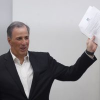 Meade formaliza su intención de buscar la candidatura presidencial del PRI