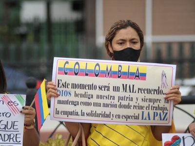 Conflicto armado en Colombia dejó unos 800 mil muertos: Comisión de la Verdad