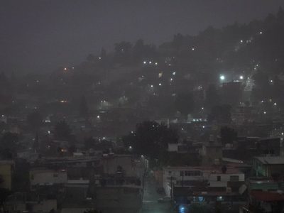 Doble alerta por lluvias, vientos, granizo y frío en CDMX