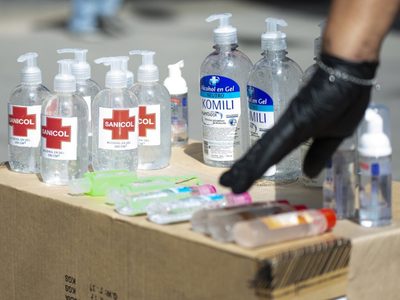 ¡Ojo! La ANMAT prohibió varios alcoholes de primera marca