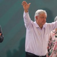 López Obrador revira a especialistas: tengo reportes de que la recaudación aumentó