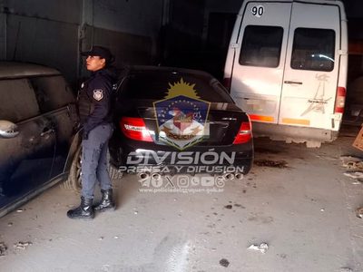 Allanamiento en Neuquén: secuestran tres vehículos con pedido de captura y detienen a un hombre armado