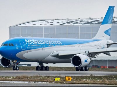 Cancelan vuelos y refuerzan controles. ¿Hasta cuándo podrán volver los argentinos en el exterior?