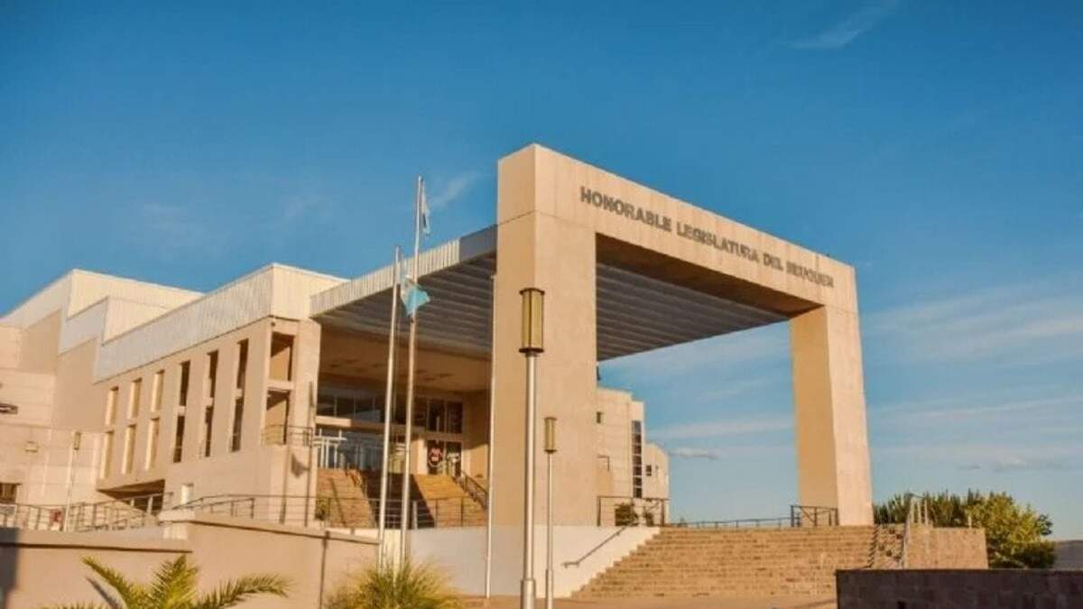 Diputados aprobó la colocación de un busto de Raúl Alfonsín. Fuente: (Legislatura).