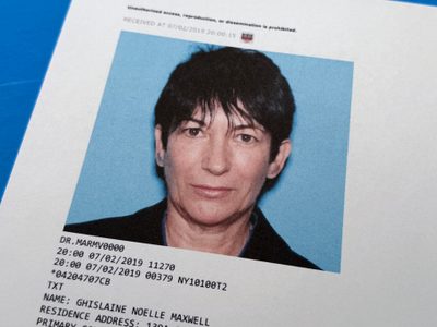 Ghislaine Maxwell busca evitar la difusión de más documentos sobre el caso Epstein