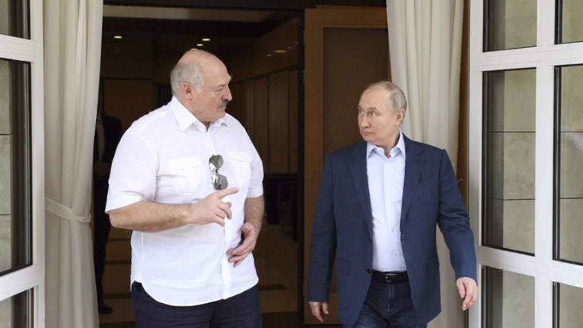 Los presidentes de Bielorrusia y Rusia, Alexander Lukashenko y Vladimir Putin