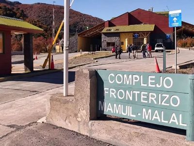 Tuvieron que cerrar el Paso fronterizo Mamuil Malal