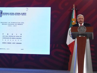 Ridículo, que el INAI ordene a la UNAM transparentar mi tesis y título profesional: AMLO
