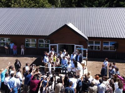 Se inauguraron dos escuelas primarias en la zona rural de San Martín de los Andes