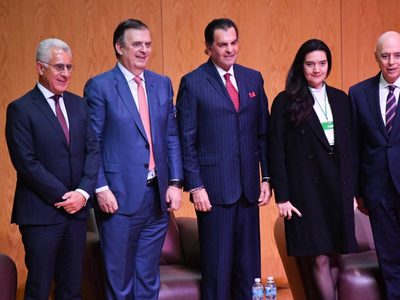 Sheinbaum tendrá que lanzar una reforma fiscal tarde o temprano, coinciden expertos