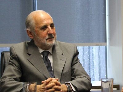 "Cárteles de México ampliamente conocidos intentan asentarse en Chile": Fiscal Jorge Abbot