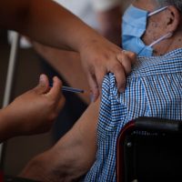 Trece municipios han decidido no vacunarse contra el covid-19, informa AMLO