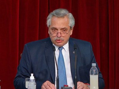 "Por qué no me deja hablar": tremendo reto de Alberto Fernández a un polémico legislador macrista