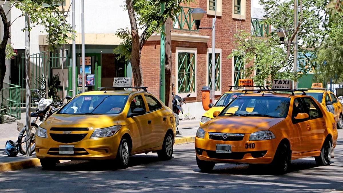 Taxistas exigen que no se avance con la parada "exclusiva para mujeres". Fuente: (Facebook)