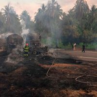 Suman 24 muertos tras choque en la autopista Siglo XXI