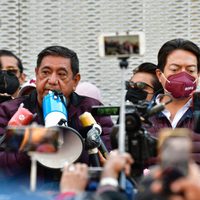 Morena extenderá juicio político a siete consejeros del INE; va por extinción del organismo