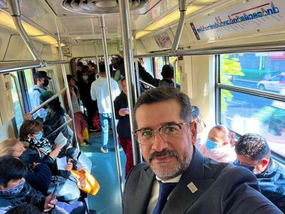 Sheinbaum deja solo al contralor Serrano por asistir al Super Bowl: Él tiene que dar su explicación