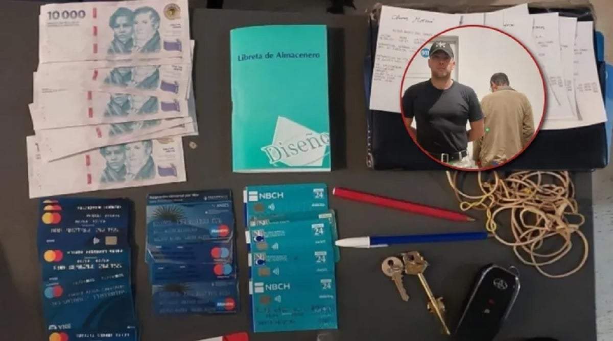 Las tarjetas bancarias y el dinero secuestrados al neuquino cuando fue detenido. Fuente (Diario Chaco)