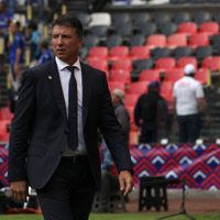 Suspenden a Siboldi tres partidos por patear a Willer Ditta de Cruz Azul