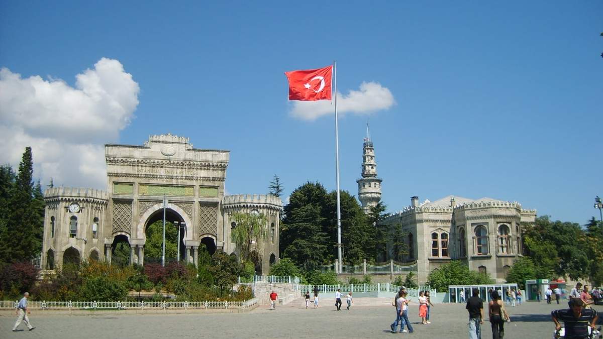 Turquía sufrió un fuerte terremoto este viernes. Fuente: (Twitter).