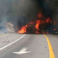 Capturan a 12 personas durante quemas y bloqueos en Michoacán