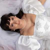 Vicky se viste de blanco en el trailer de Envidiosa 3