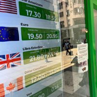 Peso sigue perdiendo ante escalada de la guerra en Irán y temor en los mercados