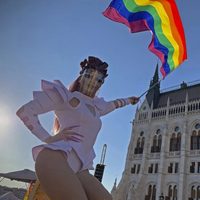 Parlamento de Hungría aprueba ley que prohíbe eventos de orgullo gay