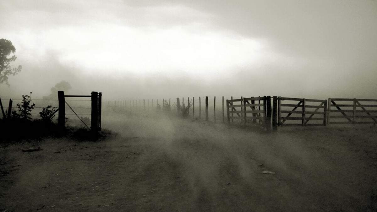 El clima en Neuquén traerá un domingo muy ventoso y en algunos puntos de la provincia acompañado de lluvias y nieve. Fuente: (Twitter)