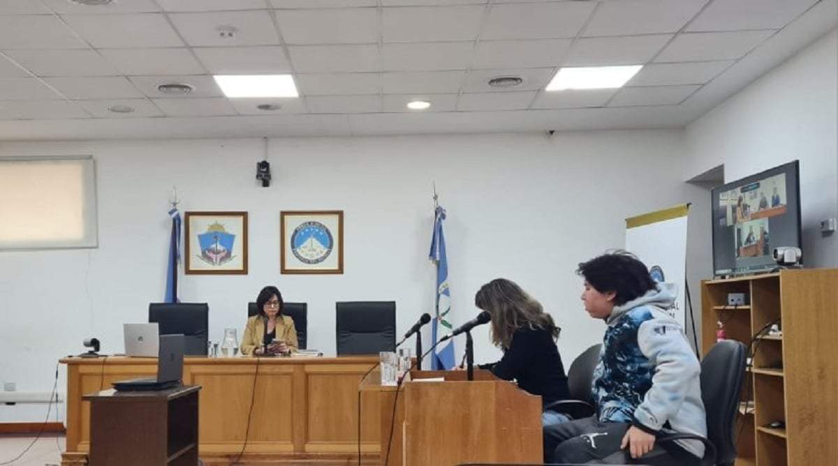 Pedro Huayquillán, durante la audiencia en la que se le dictó prisión preventiva. Fuente: (Cutral Co al Instante)
