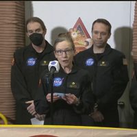 Una tripulación de NASA sale tras pasar un año en simulación de hábitat de Marte