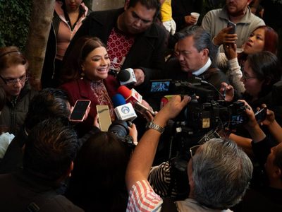Clara Brugada da la bienvenida a su campaña al expriista Adrián Rubalcava