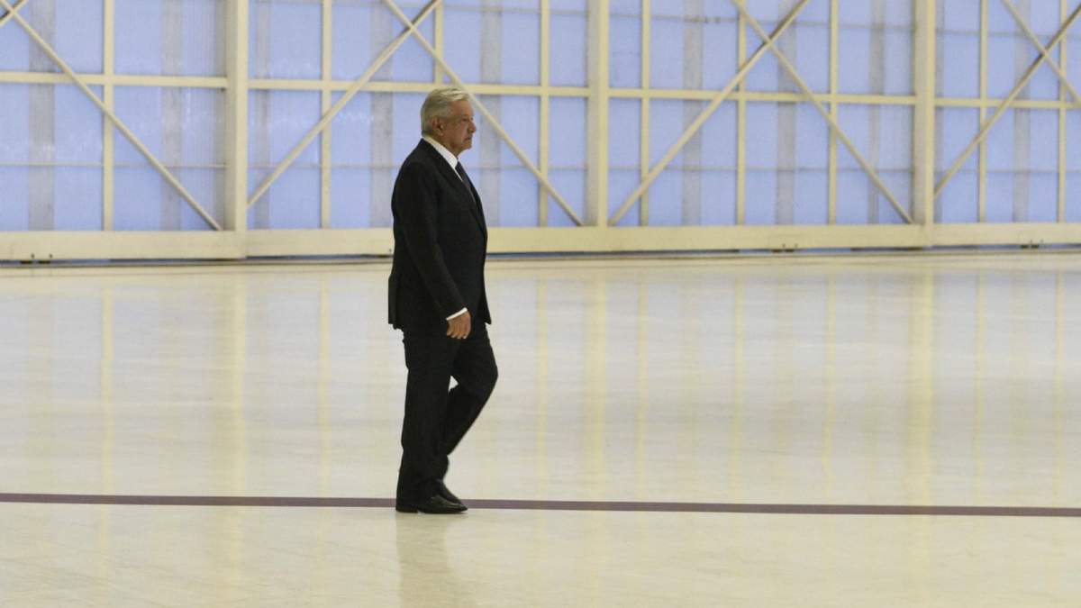 El presidente López Obrador en el Hangar de la Fuerza Aérea Mexicana