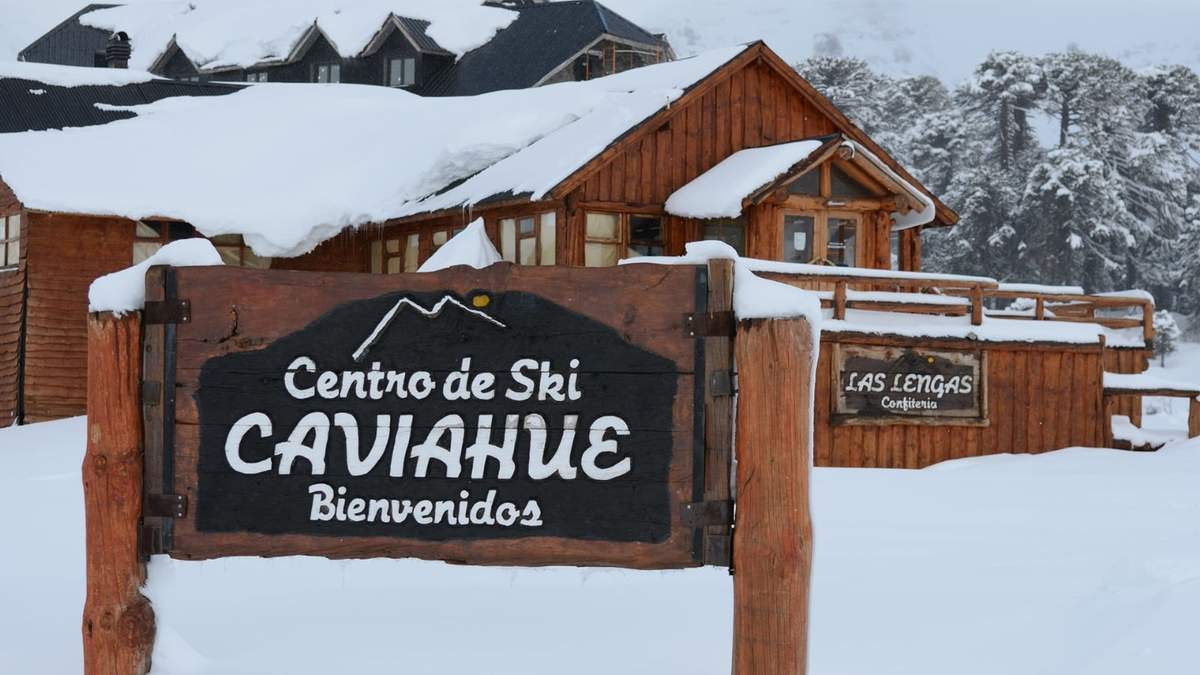 El centro de esquí de Caviahue podría abrir este mes. Fuente: (Twitter)