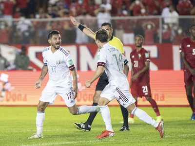 "Tecatito" rescata el empate ante Panamá y México lidera eliminatoria para Qatar 2022