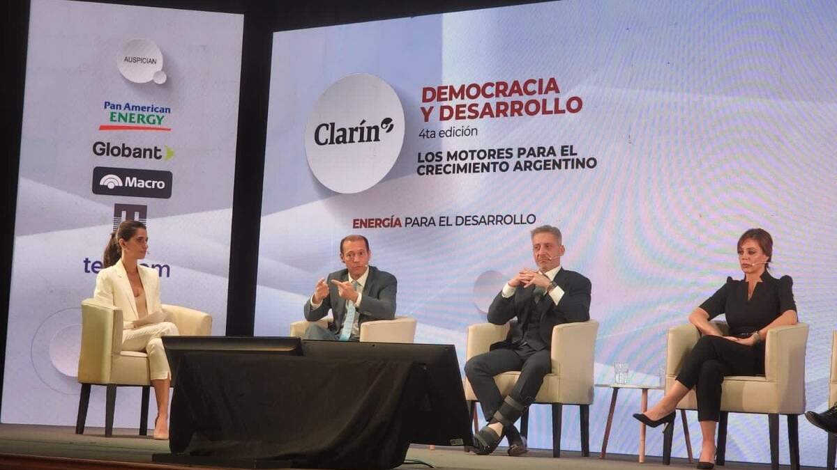 El goberndaro Gutiérrez en el ciclo organizado por el Grupo Clarín. Fuente (Twitter).