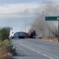 Amanece Reynosa con bloqueos y quema de vehículos (Video)