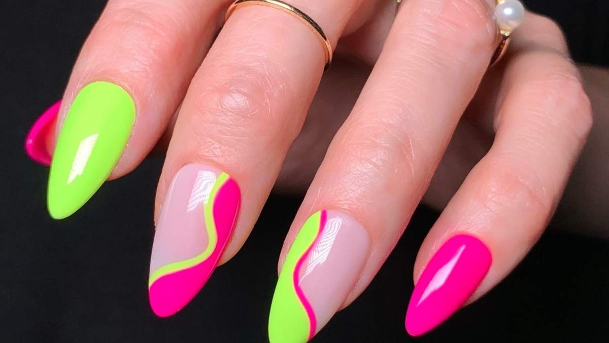 Nail art neón. Fuente: (Instagram)
