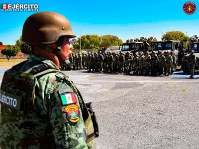 AMLO entrega a militares el mantenimiento de las carreteras federales