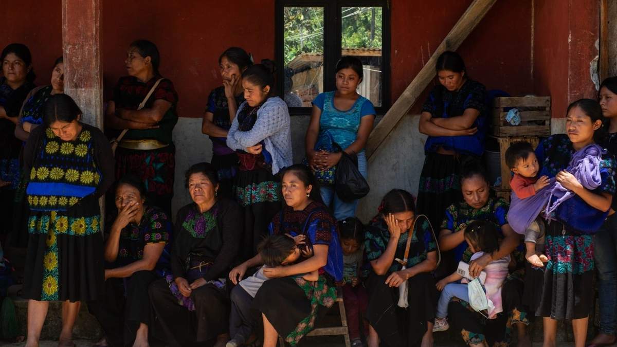 En la imagen, desplazados por la violencia narca en México